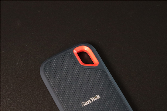 闪迪至尊极速移动存储卡 闪迪固态移动硬盘测评