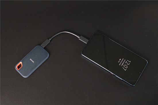 闪迪至尊极速移动存储卡 闪迪固态移动硬盘测评