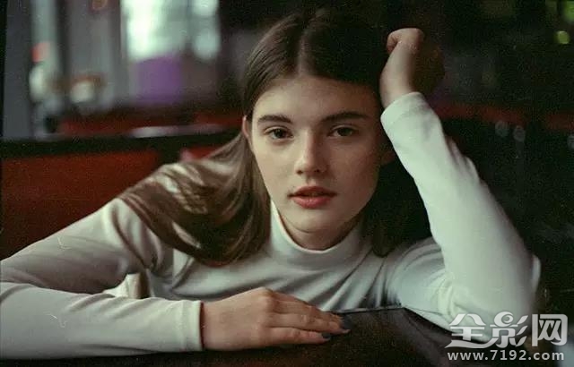 迷人的胶片人像摄影图片 迷人的摄影师图1