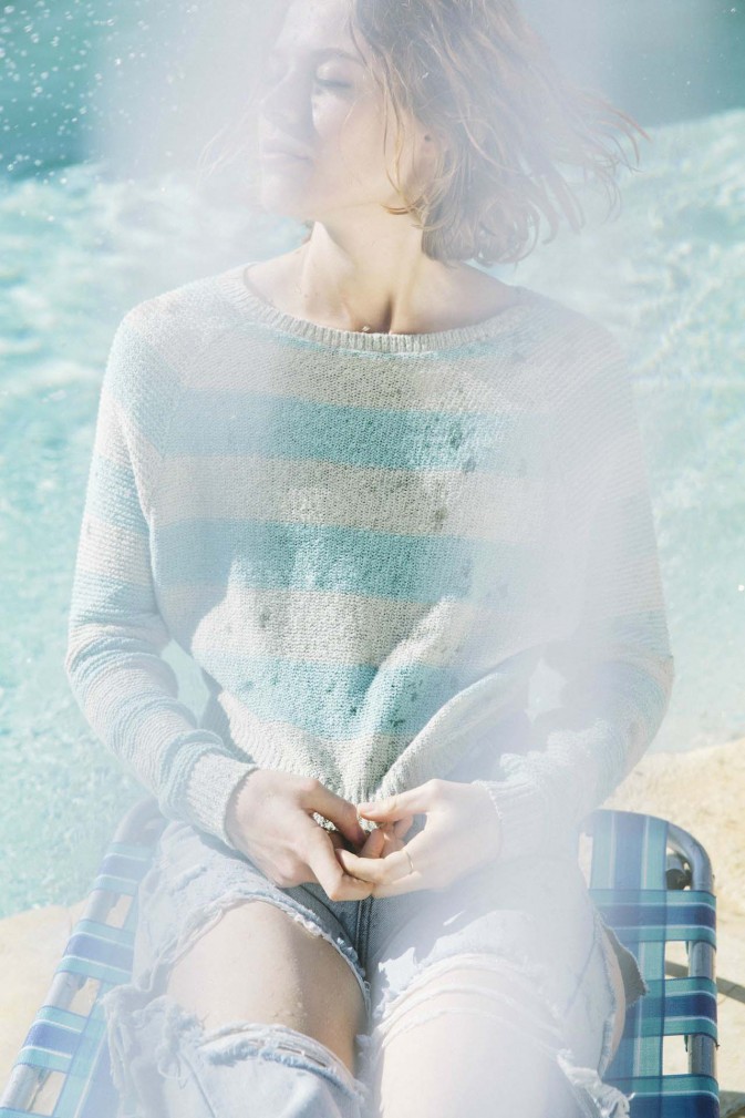 翘首盼春来的假日美人是谁 翘首盼佳音的意思