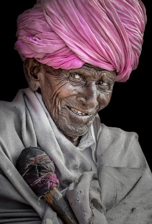 意大利摄影师拍印度贫民众生相的电影 意大利摄影师jure