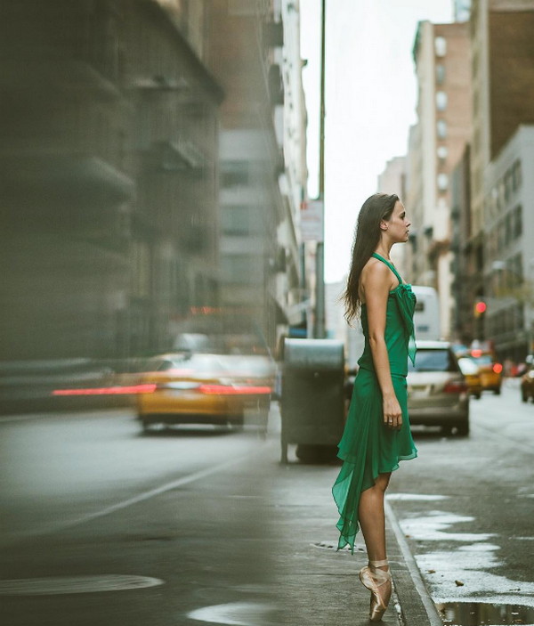 街头芭蕾舞者 芭蕾舞演员跳街舞