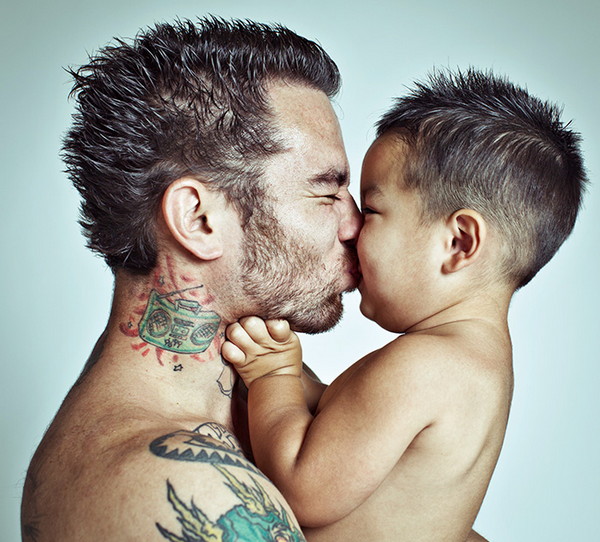 当妈妈外出,爸爸带孩子的时候怎么办 妈妈外出爸爸带娃