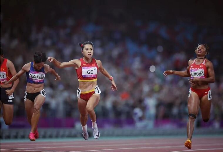 佳能相机拍运动会 佳能适合拍体育的镜头