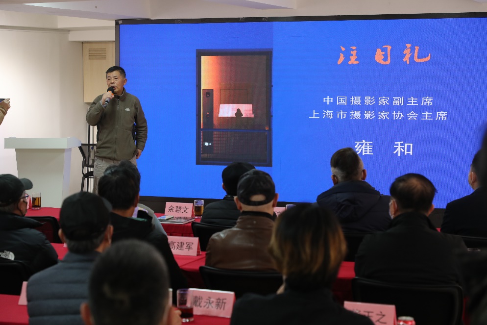 什么叫注目礼- 注目礼的标准姿势图片图2