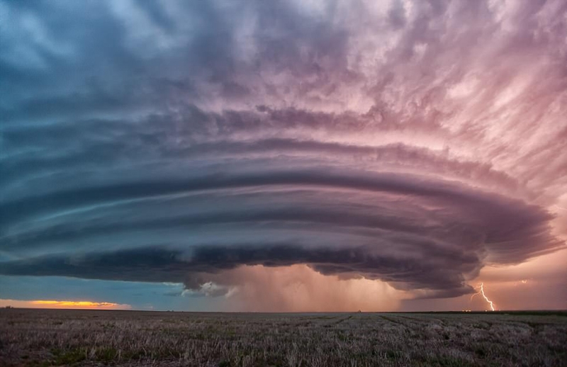 雷雨胞和超级闪电图片 超级雷暴恐怖的是什么图2