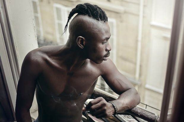 巴黎时装街拍 巴黎街头穿搭图1